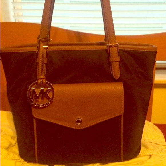 Michael Kors Handbags - Michael Kors Purse